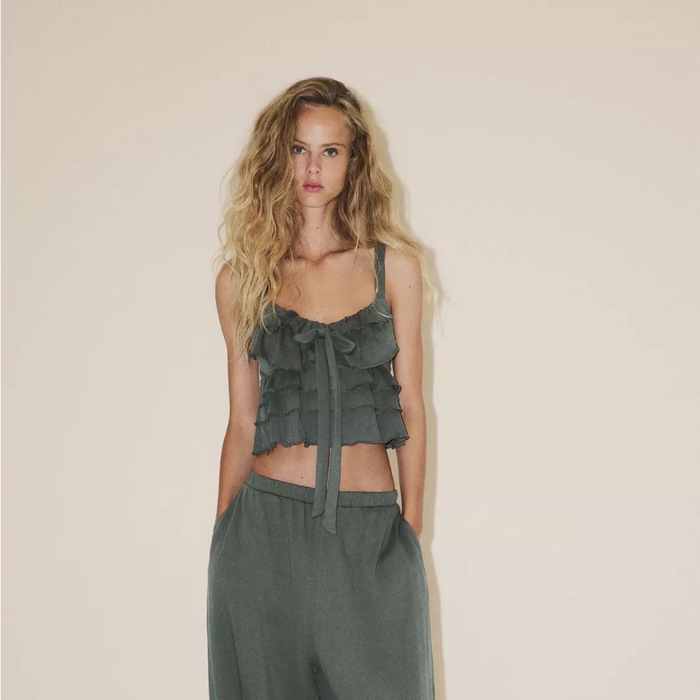 New Zara ruffled bow top in green